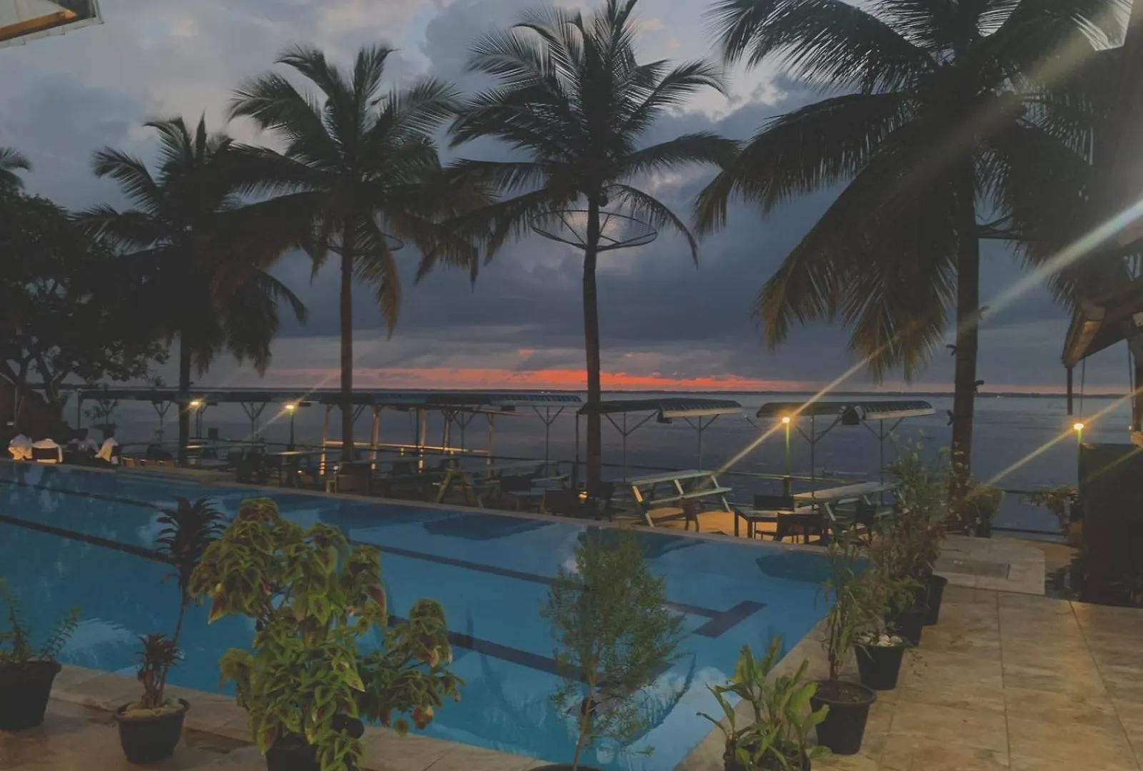 New Saniro Lagoon Deck Katunayake Hotel