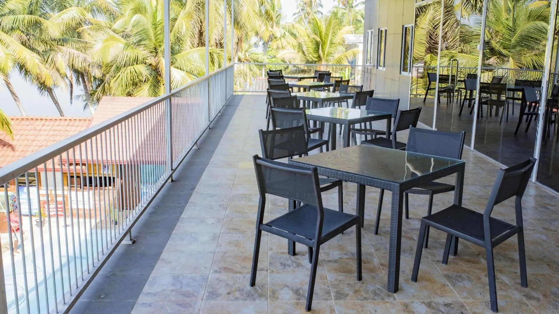 New Saniro Lagoon Deck Katunayake Hotel