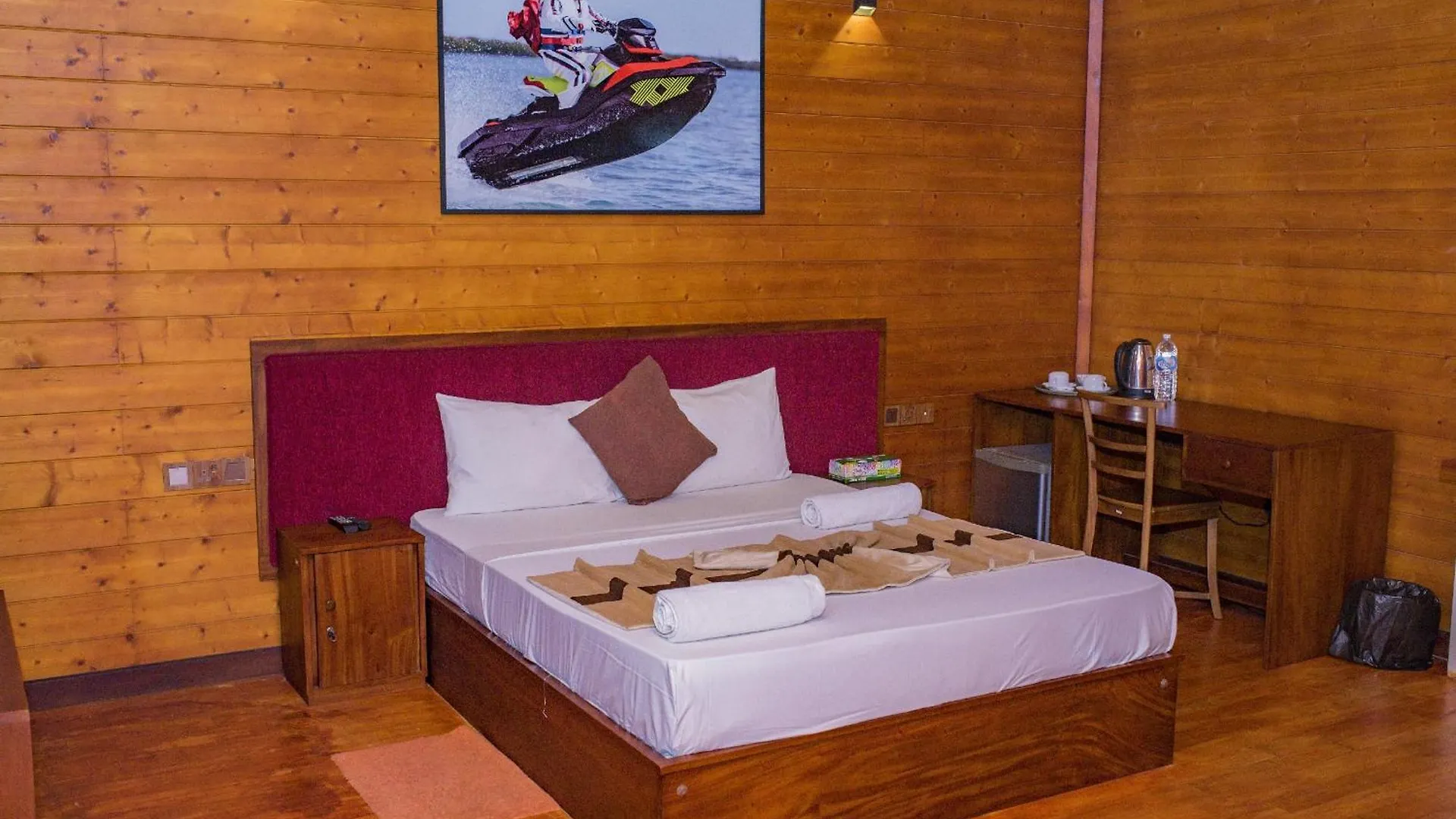 New Saniro Lagoon Deck Katunayake Hotel